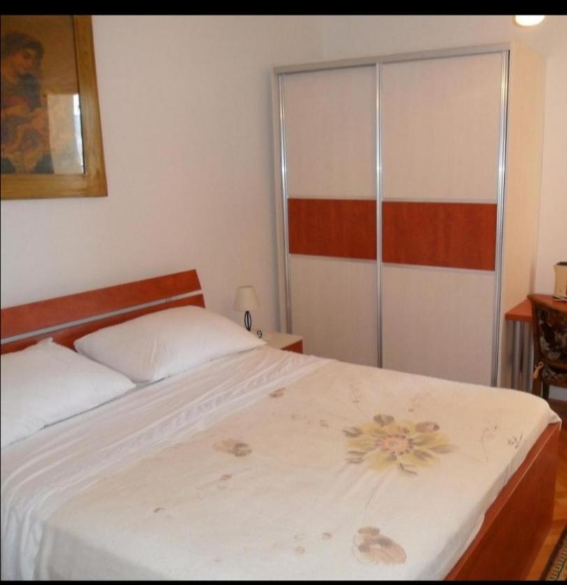 Apartments And Rooms Tomas ポドストラナ エクステリア 写真