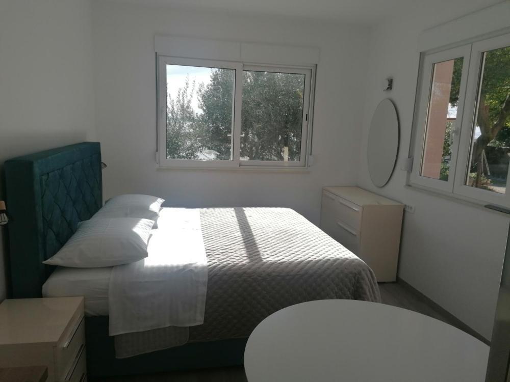 Apartments And Rooms Tomas ポドストラナ エクステリア 写真