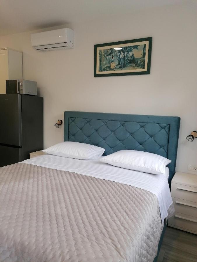 Apartments And Rooms Tomas ポドストラナ エクステリア 写真