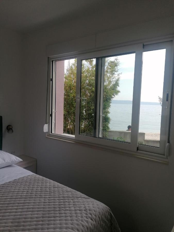 Apartments And Rooms Tomas ポドストラナ エクステリア 写真